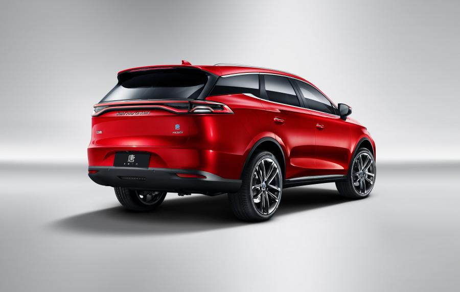  BYD Tang DM 2018 года  (фото 15 из 27)